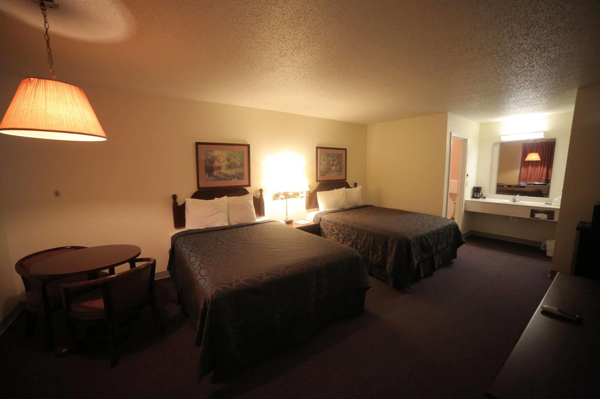 Madison Inn Lodge Fredericktown Exteriér fotografie
